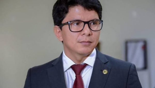 Jenilson Leite pretende conceder incentivos a expansão de energia solar no Acre e trocar energia elétrica por fotovoltaica em prédios público